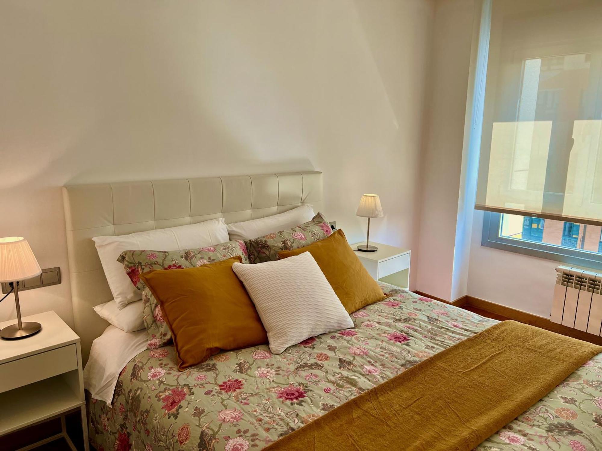 Apartamento Europa Jardin Oviedo Exteriör bild
