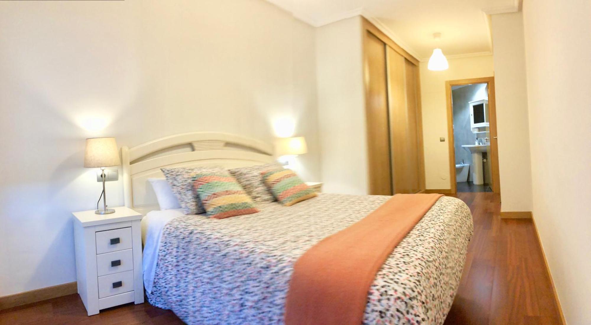 Apartamento Europa Jardin Oviedo Exteriör bild