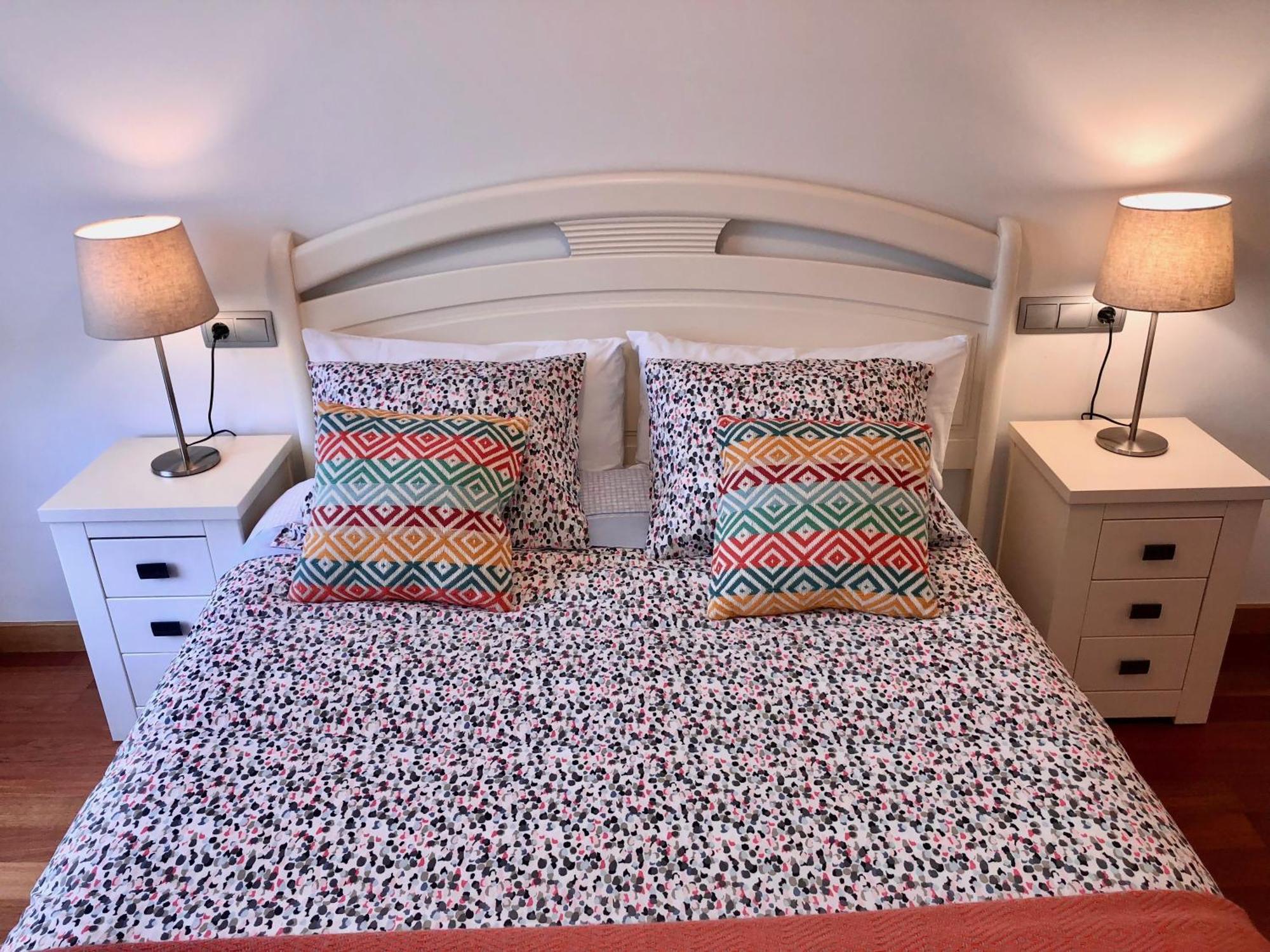 Apartamento Europa Jardin Oviedo Exteriör bild